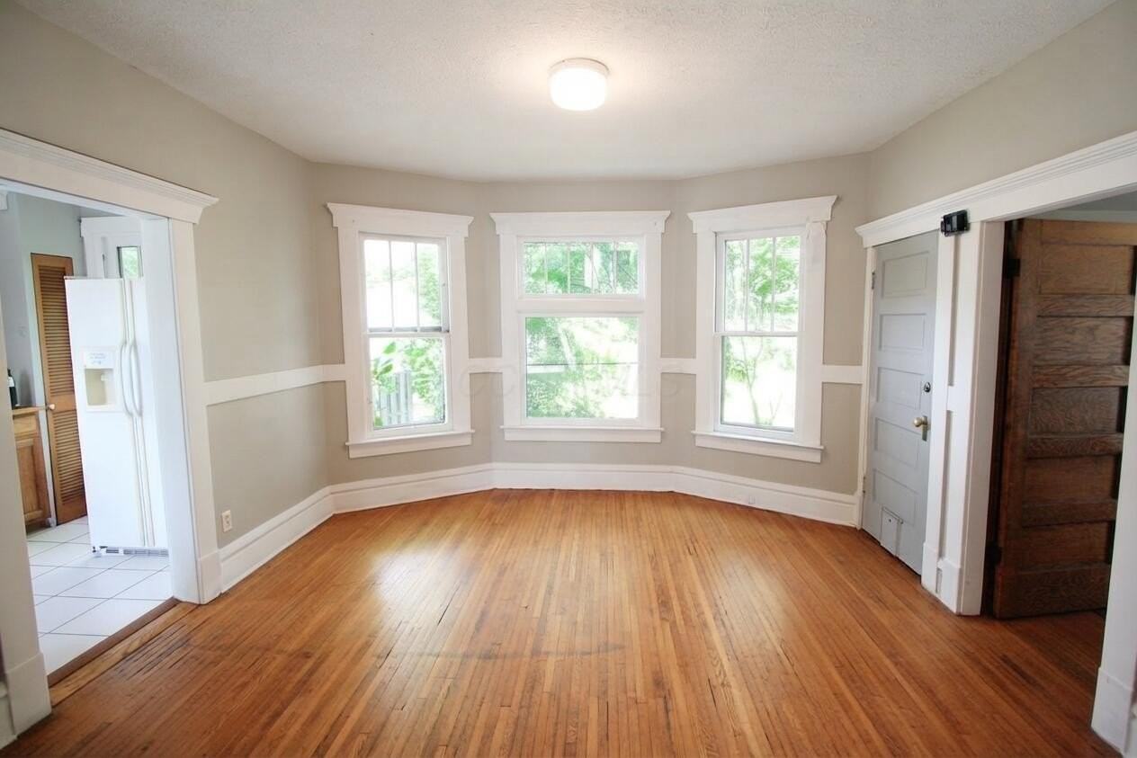 142 E Northwood Ave - Photo 6 of 20