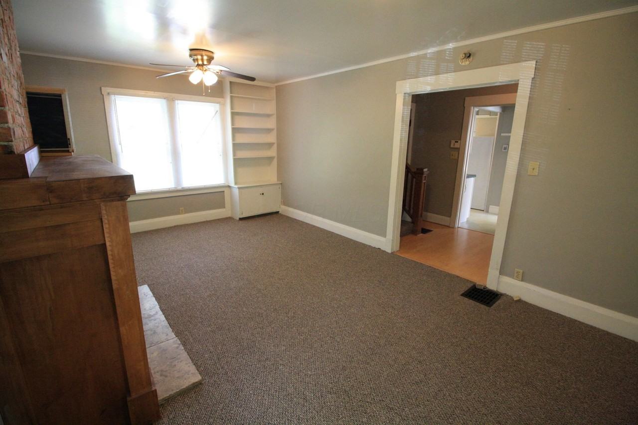 242 E Northwood Ave - Photo 3 of 25