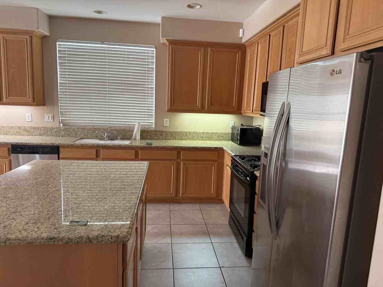 37480 Haweswater Rd - Photo 5 of 21
