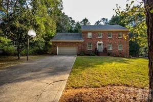 featured image of 4011 Windwood Cir