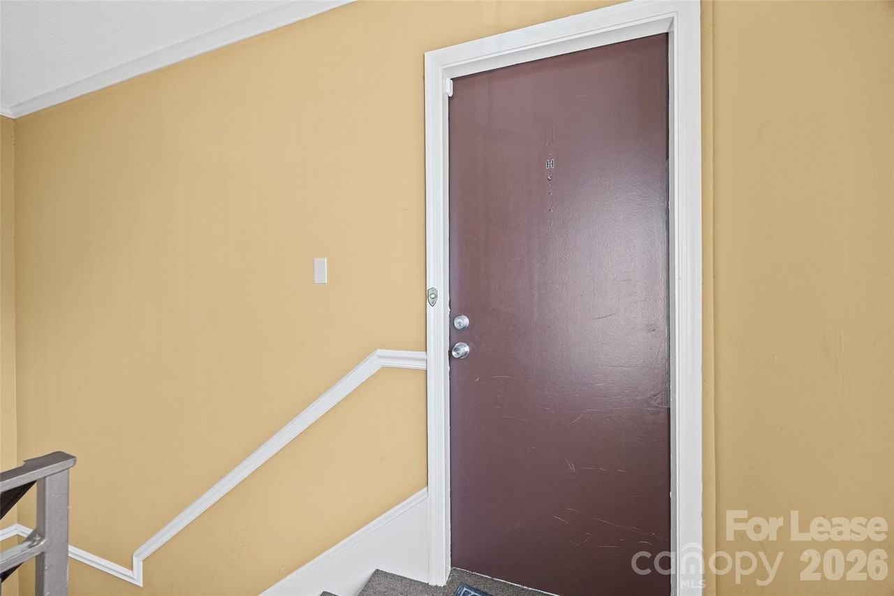 5805 Hunting Ridge Ln #H - Photo 3 of 22