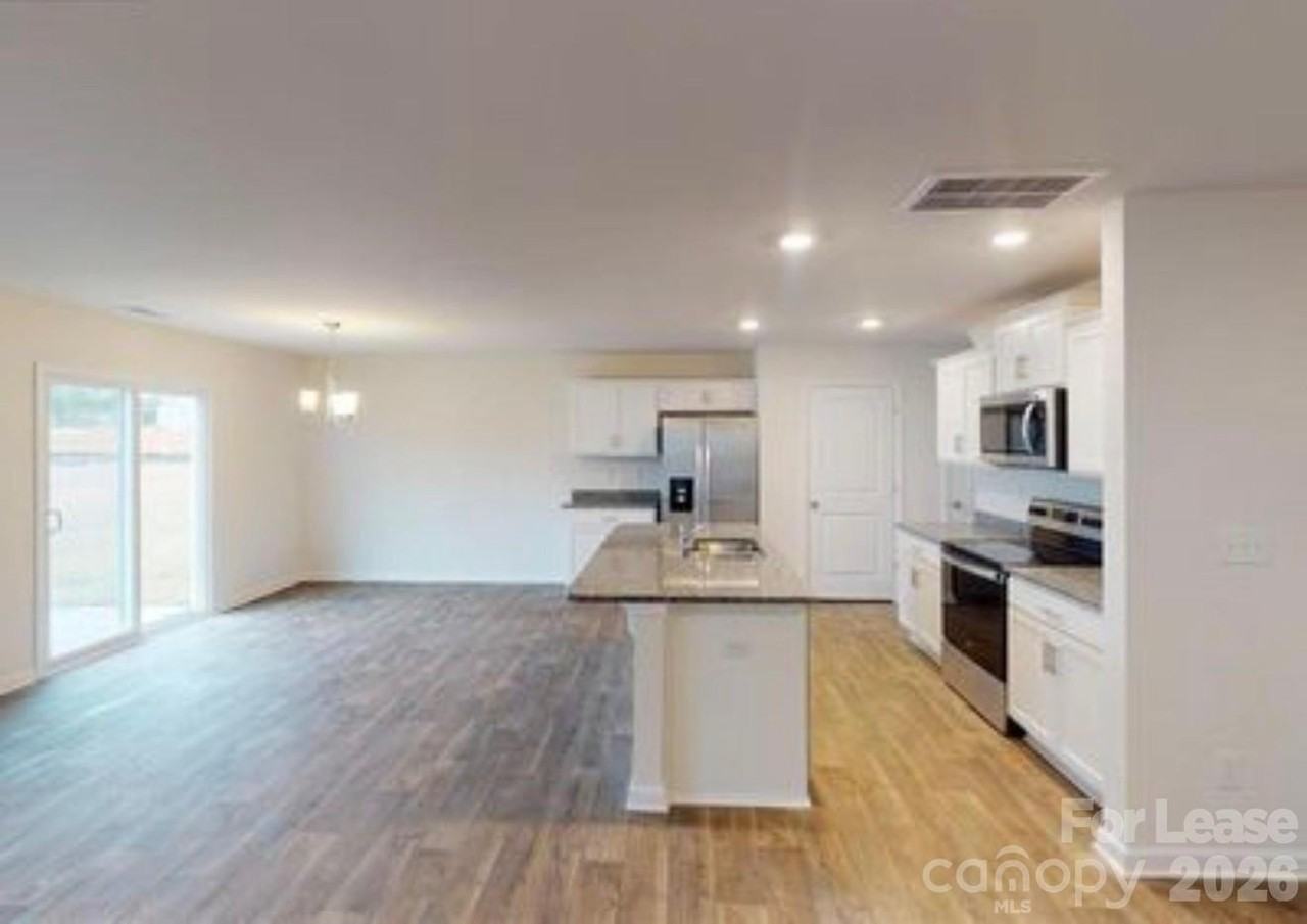 7265 Finnigan Rd - Photo 5 of 6