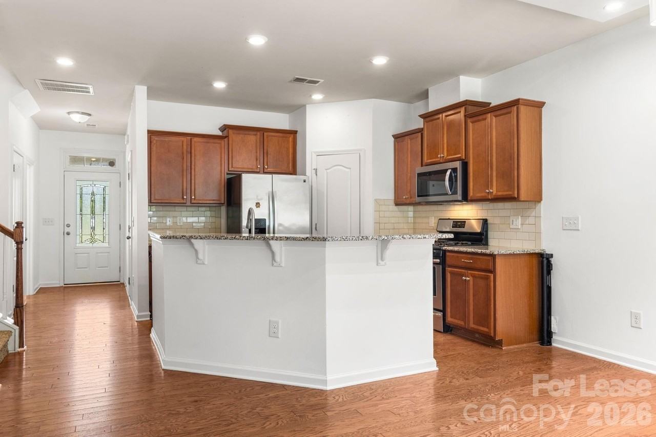 4037 Black Walnut Way - Photo 6 of 32