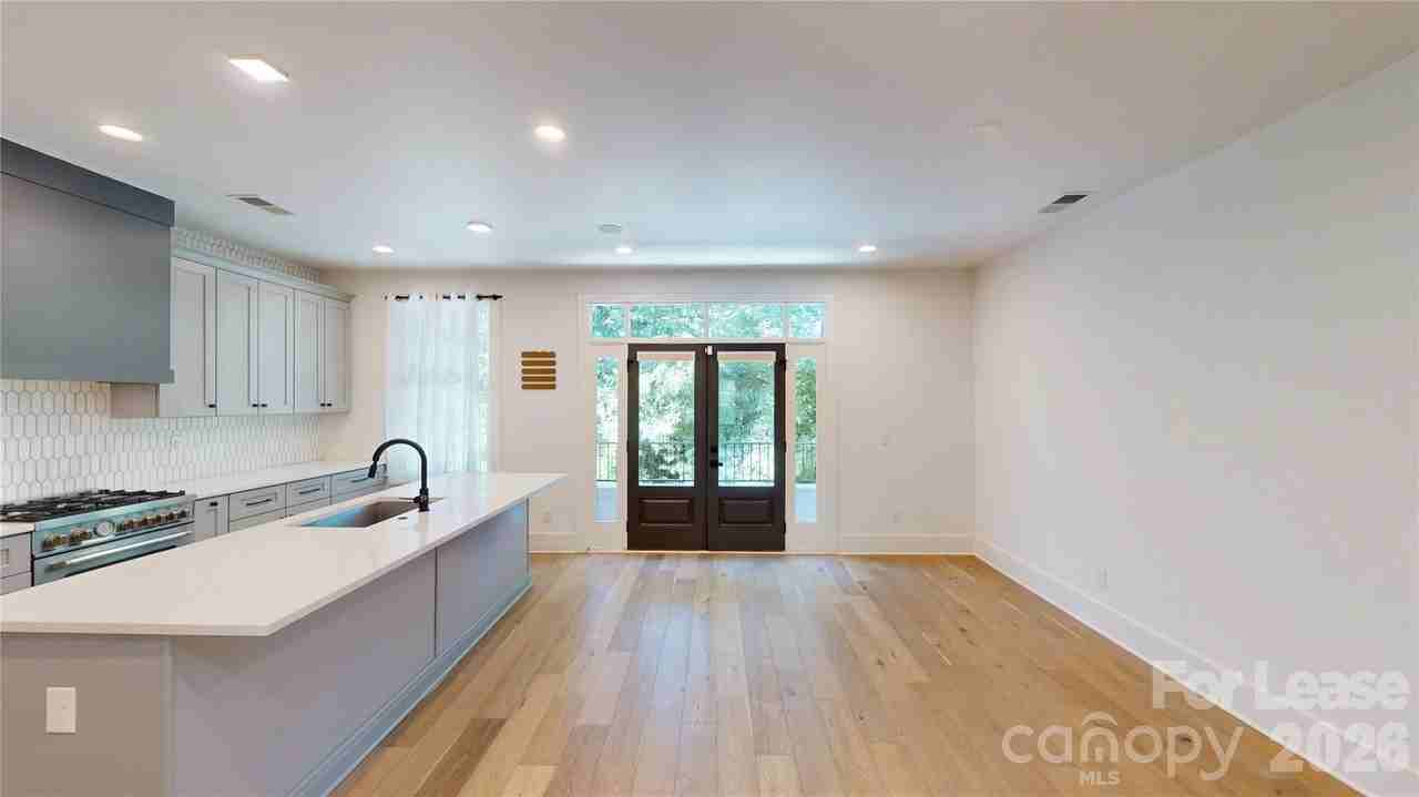 617 W Worthington Ave - Photo 6 of 27
