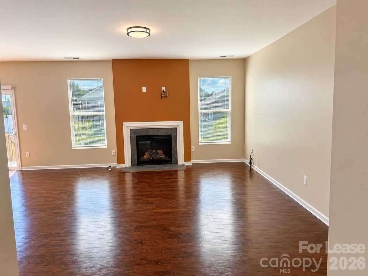 850 Windblown Pl - Photo 4 of 22