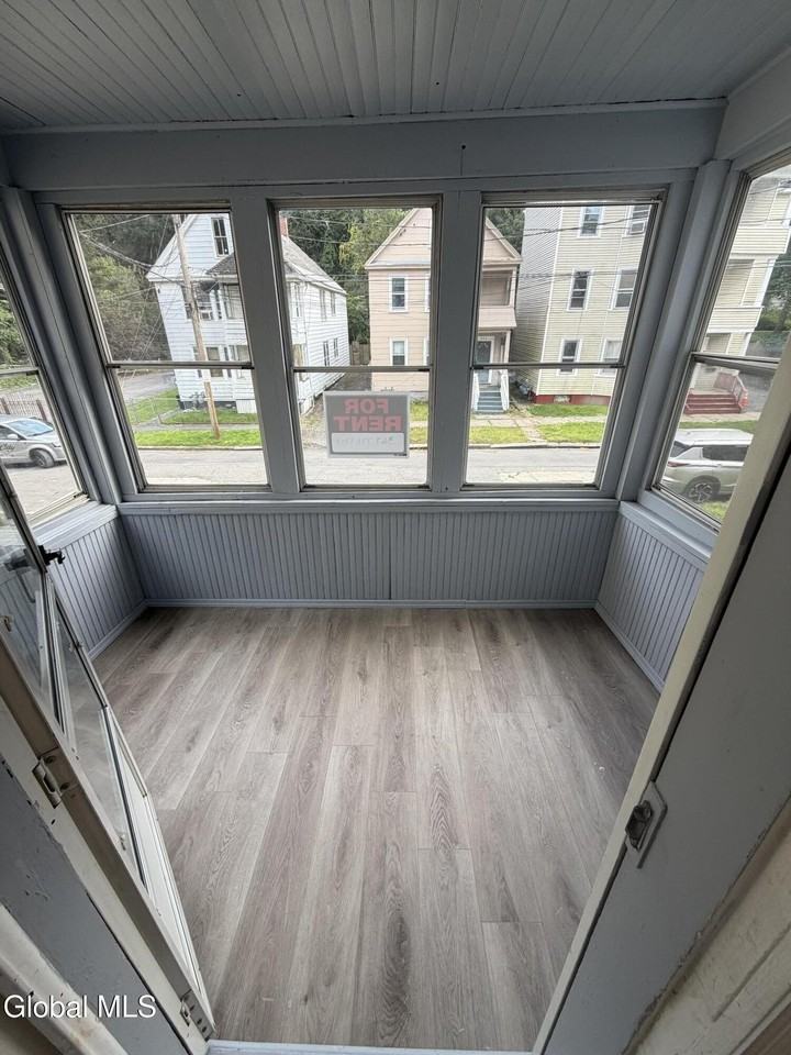 885 Yorkston St #2 - Photo 6 of 11