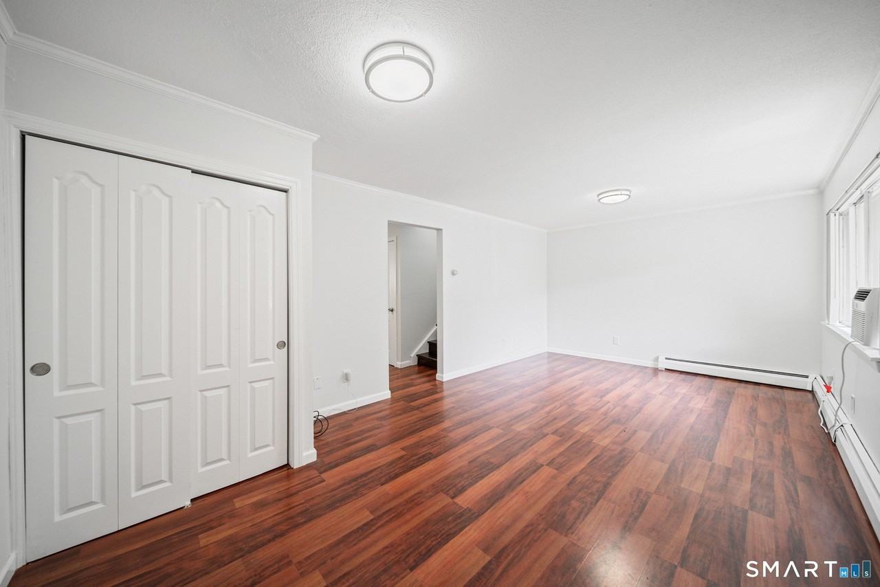 232 Oakville Ave #H - Photo 3 of 32