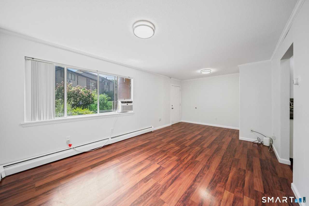 232 Oakville Ave #H - Photo 4 of 32