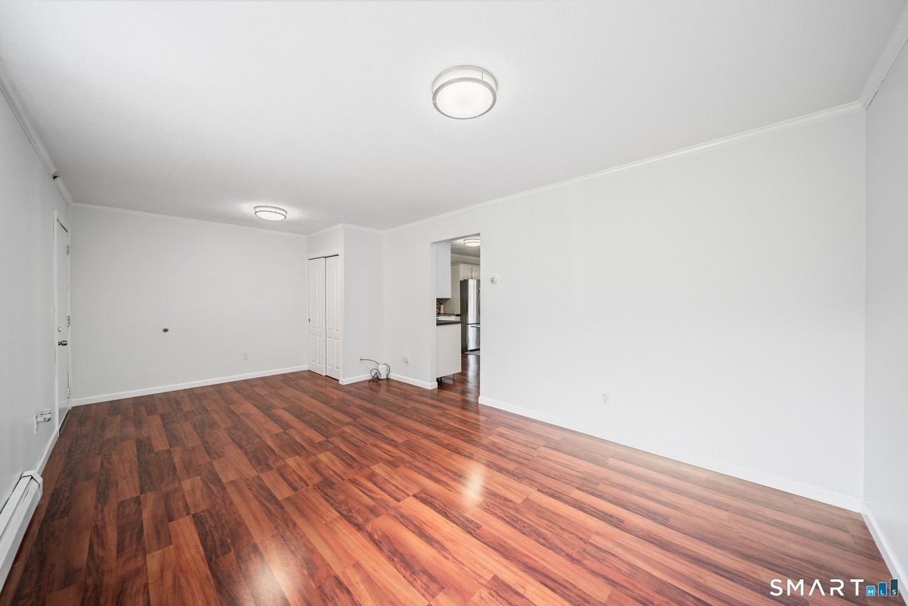 232 Oakville Ave #H - Photo 5 of 32