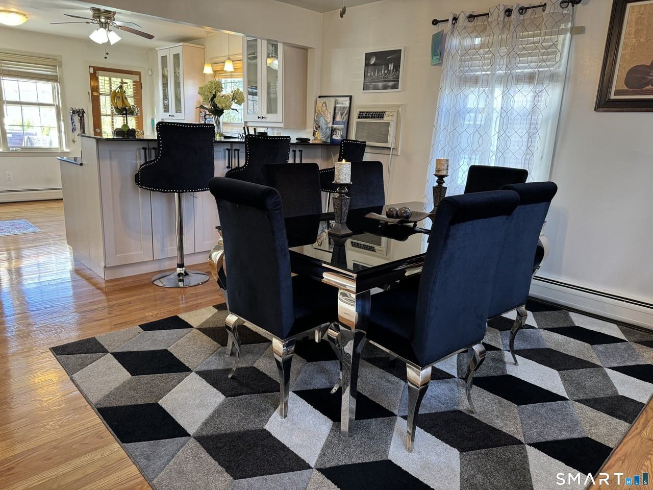 425 Huntington Rd - Photo 5 of 25