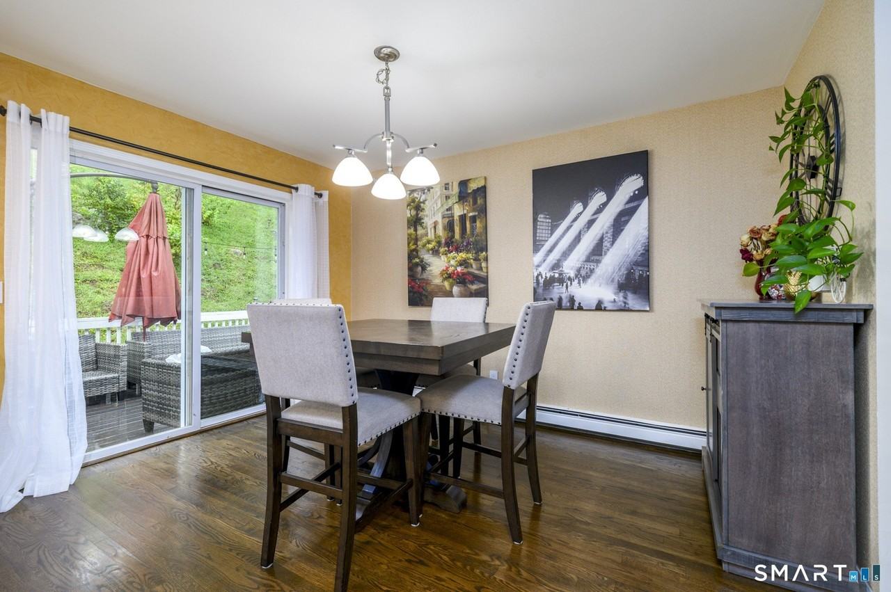108 Perry Dr - Photo 6 of 27