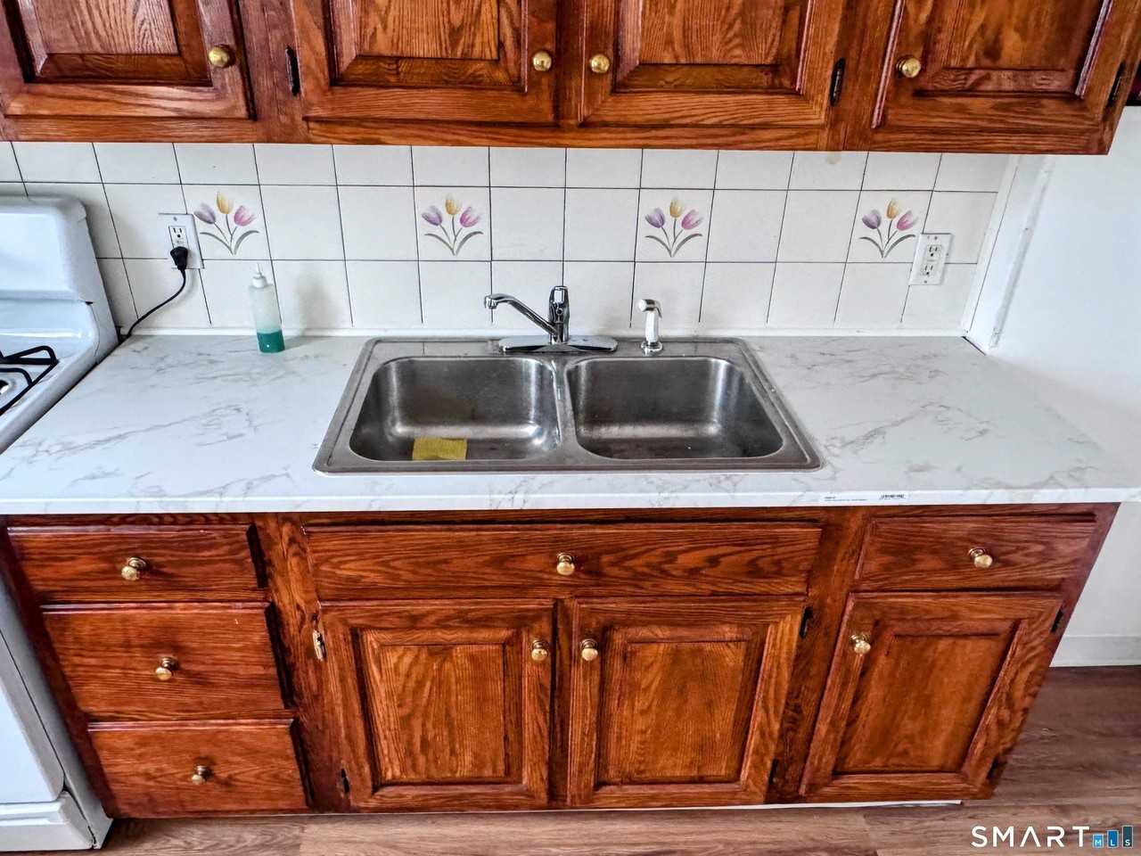 14 Fairview Dr #4 - Photo 5 of 21
