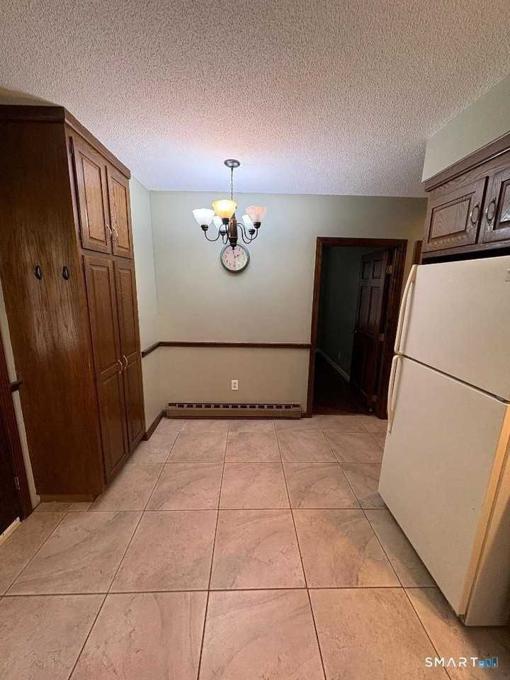 40 Wooding St - Photo 5 of 20
