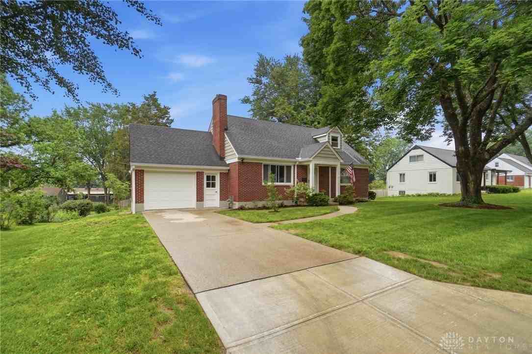 136 E Ridgeway Dr - Photo 3 of 39