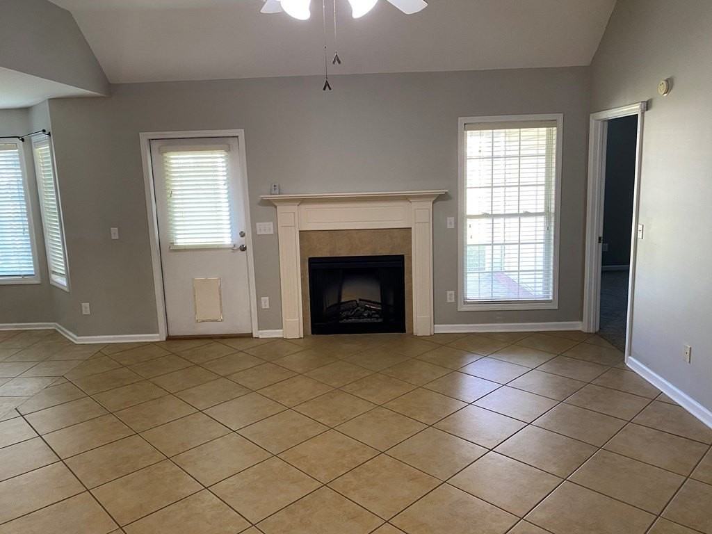 142 Princeton Dr - Photo 4 of 24