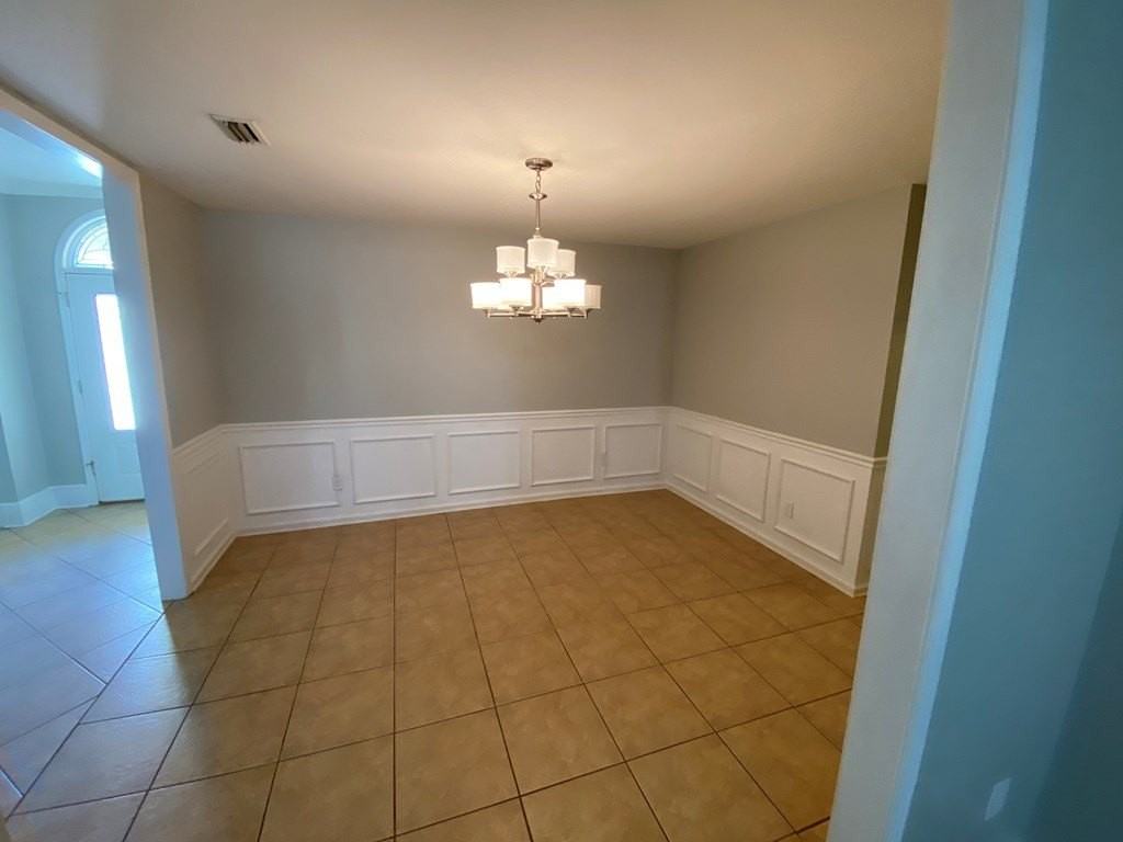 142 Princeton Dr - Photo 6 of 24