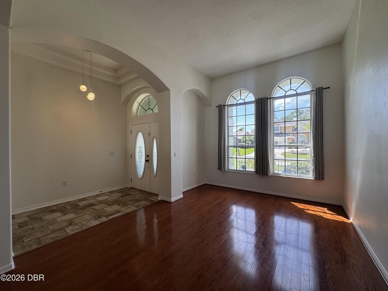 39 Woodhollow Ln - Photo 4 of 35