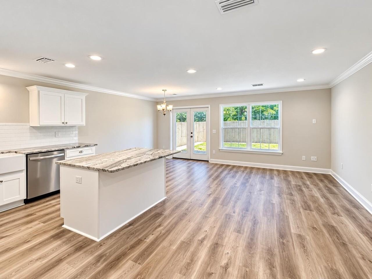 197 Ellis Ave - Photo 2 of 16