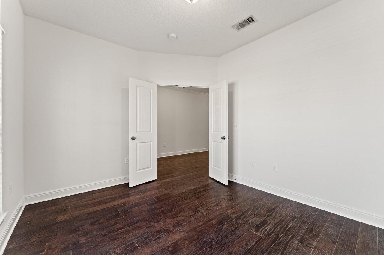 188 Whispering Lake Dr - Photo 6 of 34
