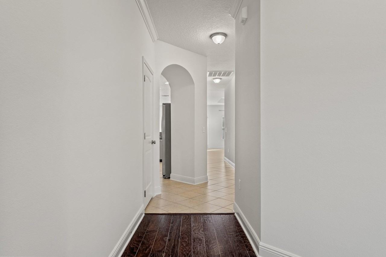 188 Whispering Lake Dr - Photo 7 of 34