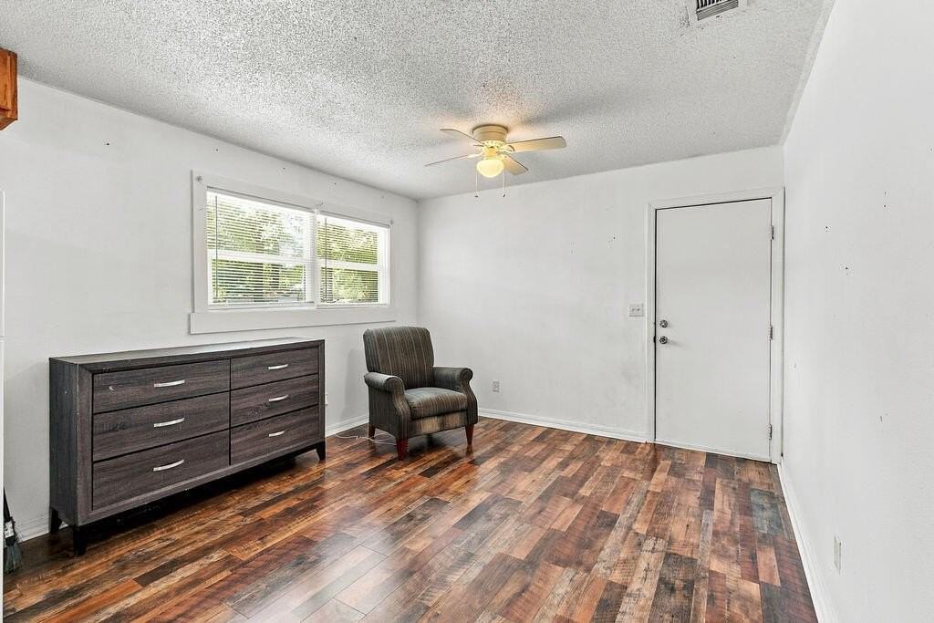 103 Oglesby Ave - Photo 6 of 14