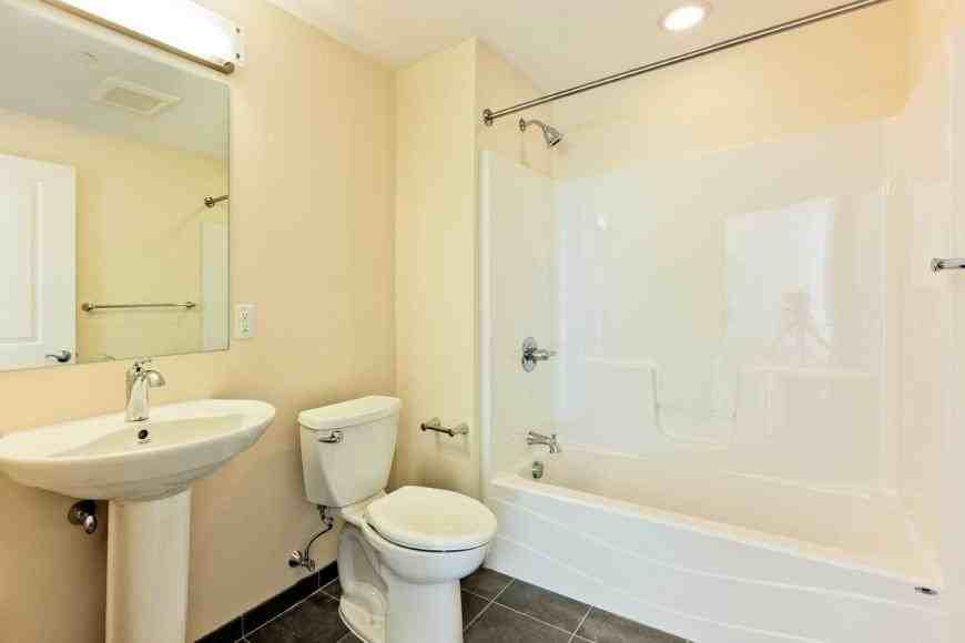 17 Cameron Ave - Photo 5 of 10