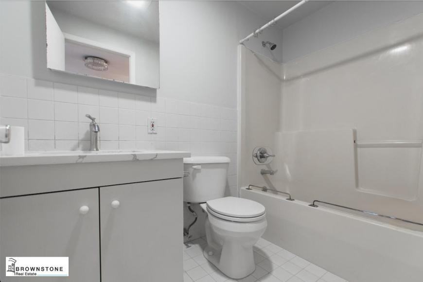 271 Columbia St - Photo 7 of 7