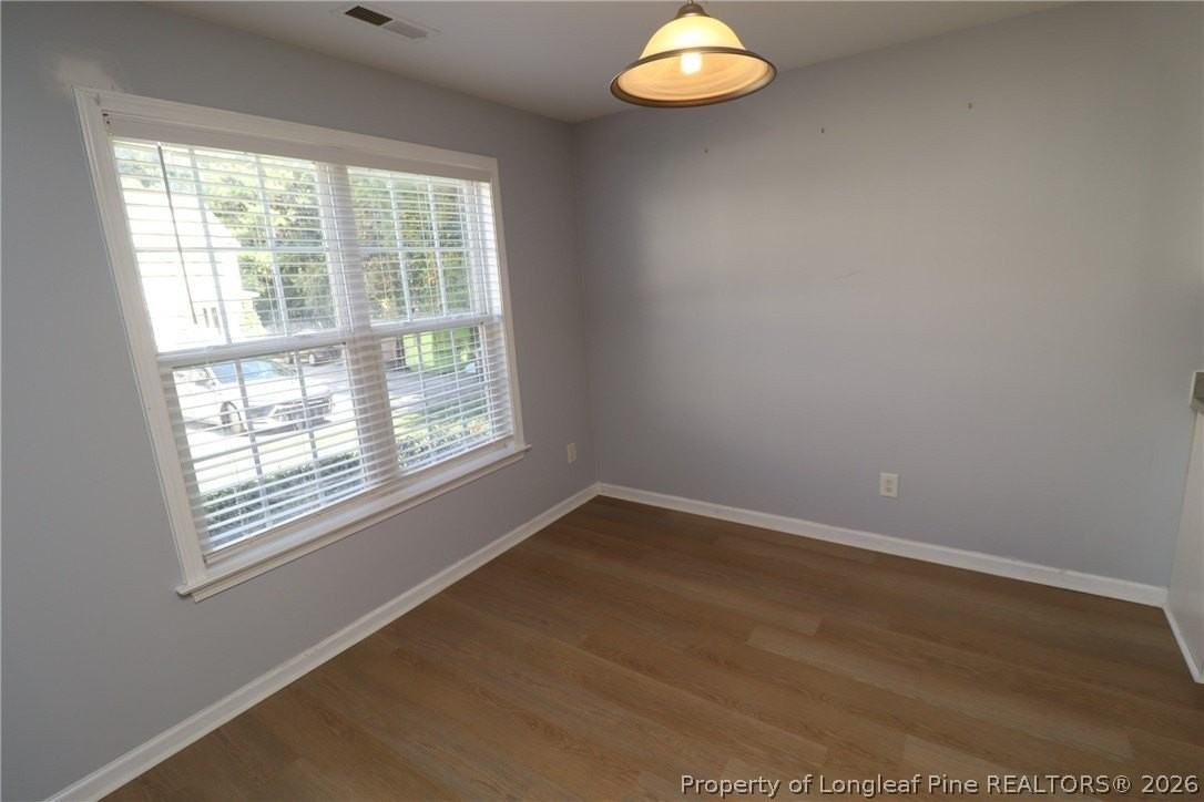 410 Whitehall Ct - Photo 4 of 28