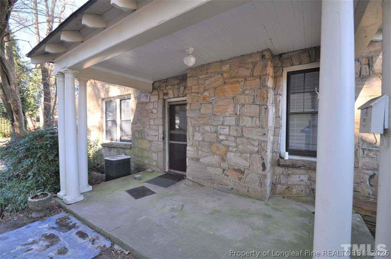 1425 Wake Forest Rd - Photo 2 of 30