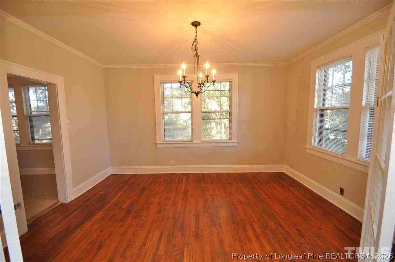 1425 Wake Forest Rd - Photo 6 of 30