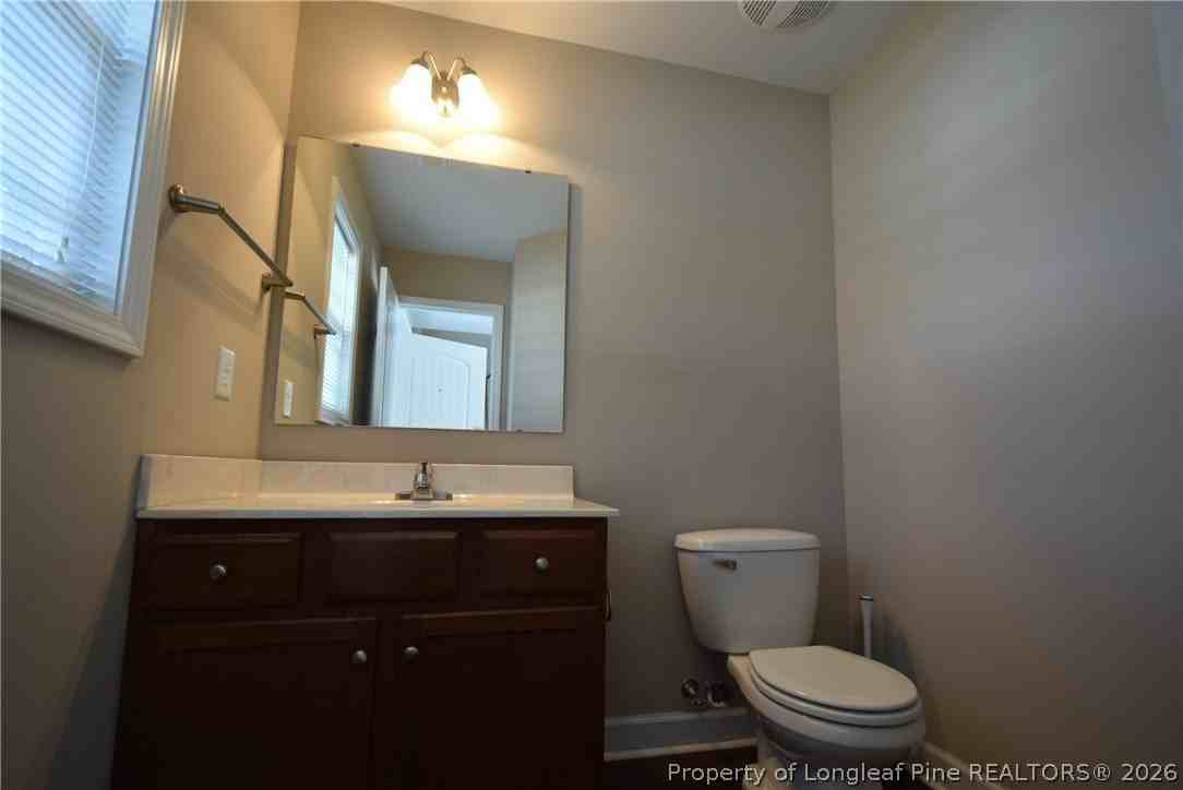 145 Harcourt Pl - Photo 3 of 18