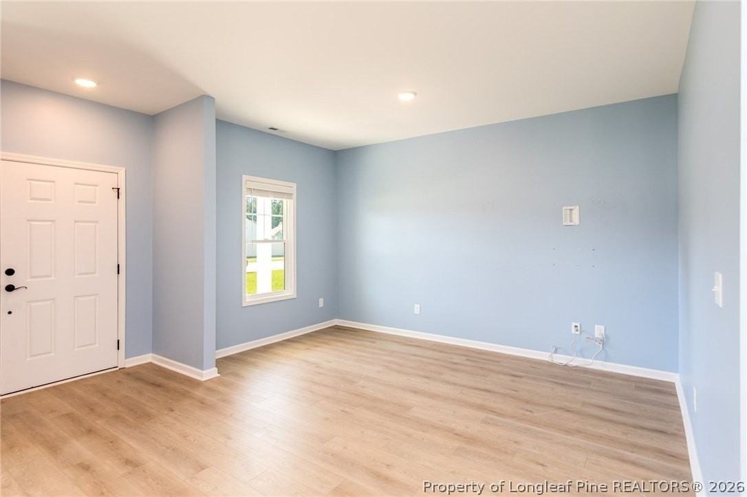 252 Penfield Way - Photo 5 of 27