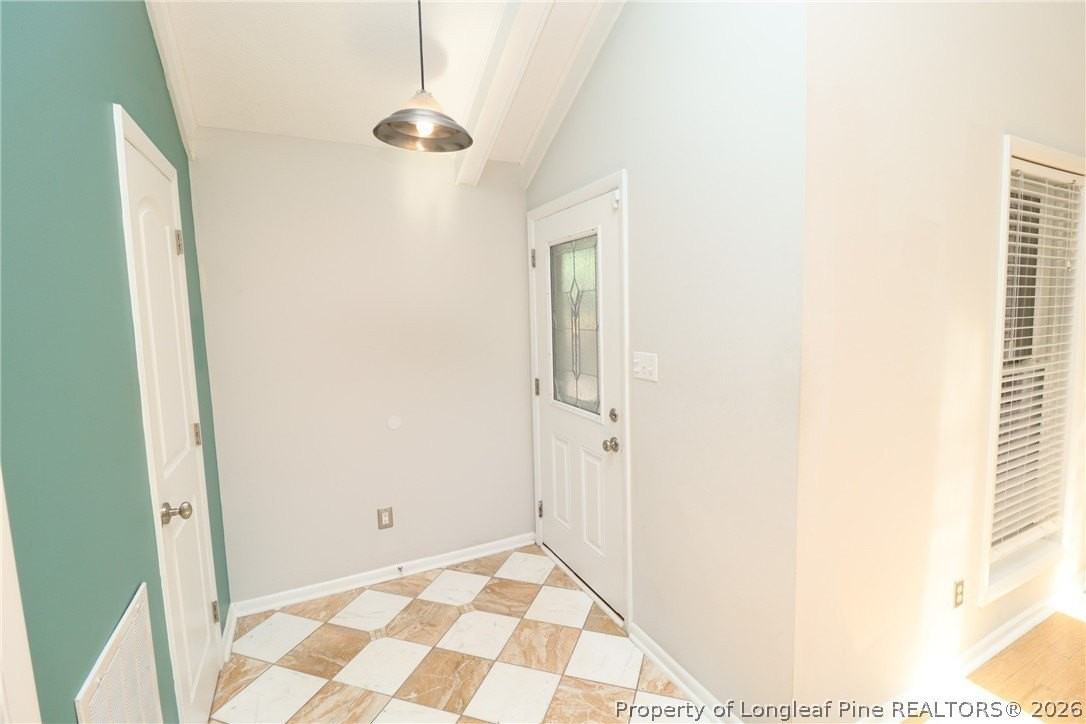 105 Cameron Ct - Photo 3 of 33