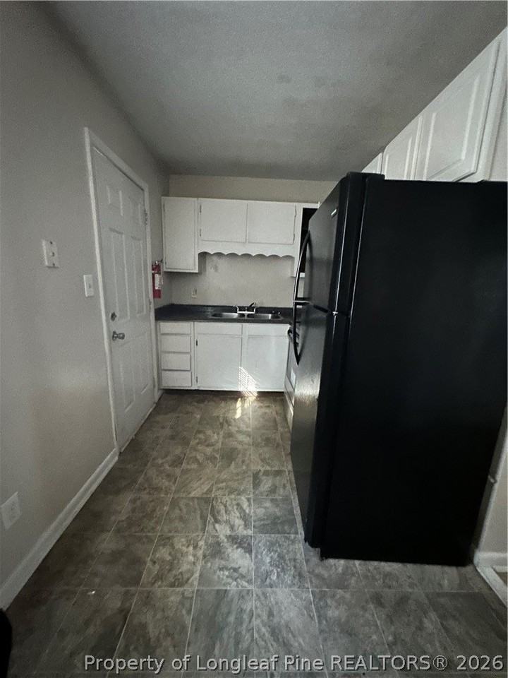 2122 Malloy St #5 - Photo 5 of 8