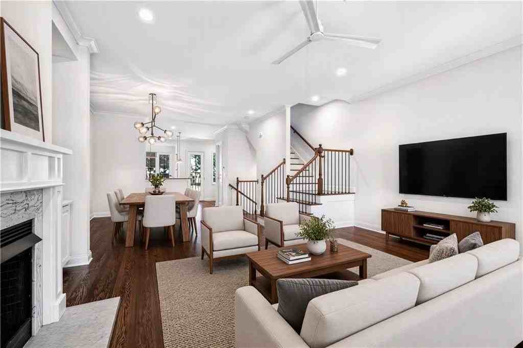 323 Patterson Way Ne - Photo 6 of 42