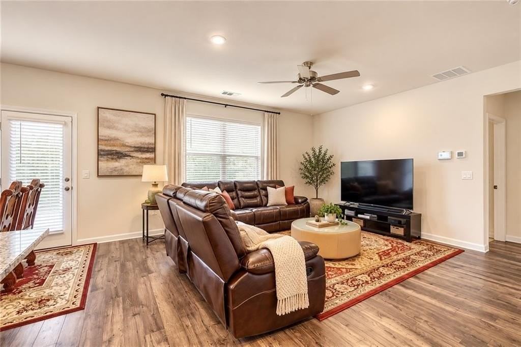 1453 Autumn Wind Dr - Photo 4 of 24