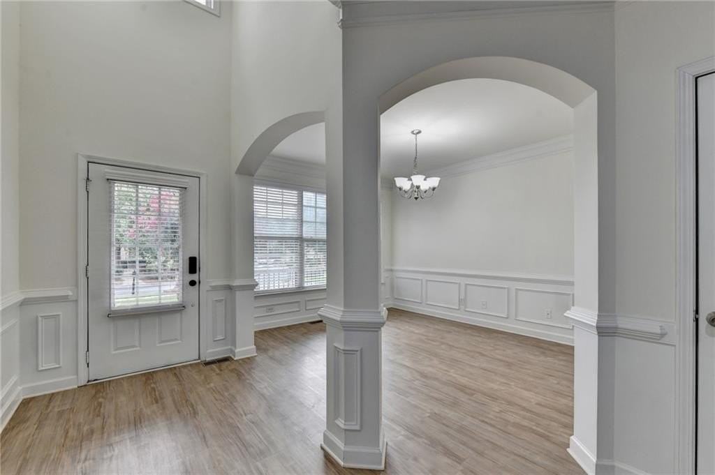2511 Royston Dr - Photo 5 of 50