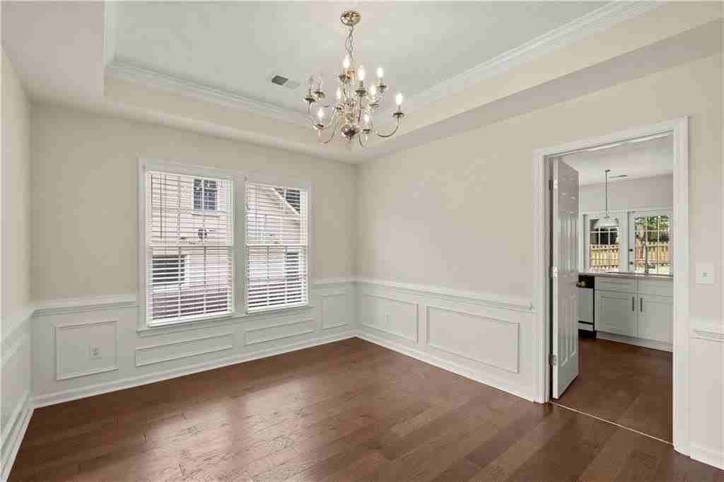 1124 Sadlers Way - Photo 6 of 22