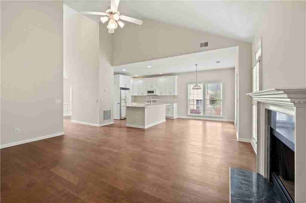 1124 Sadlers Way - Photo 7 of 22