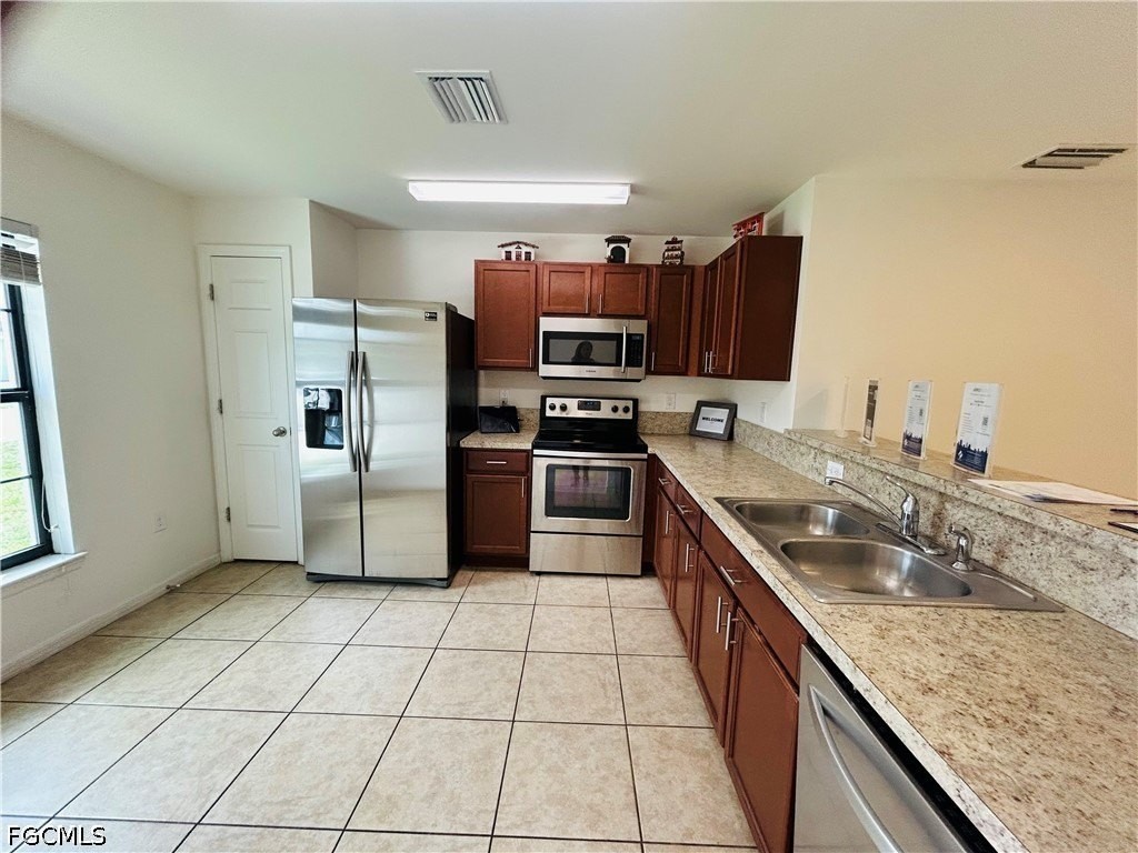 745 Evening Shade Ln - Photo 6 of 27