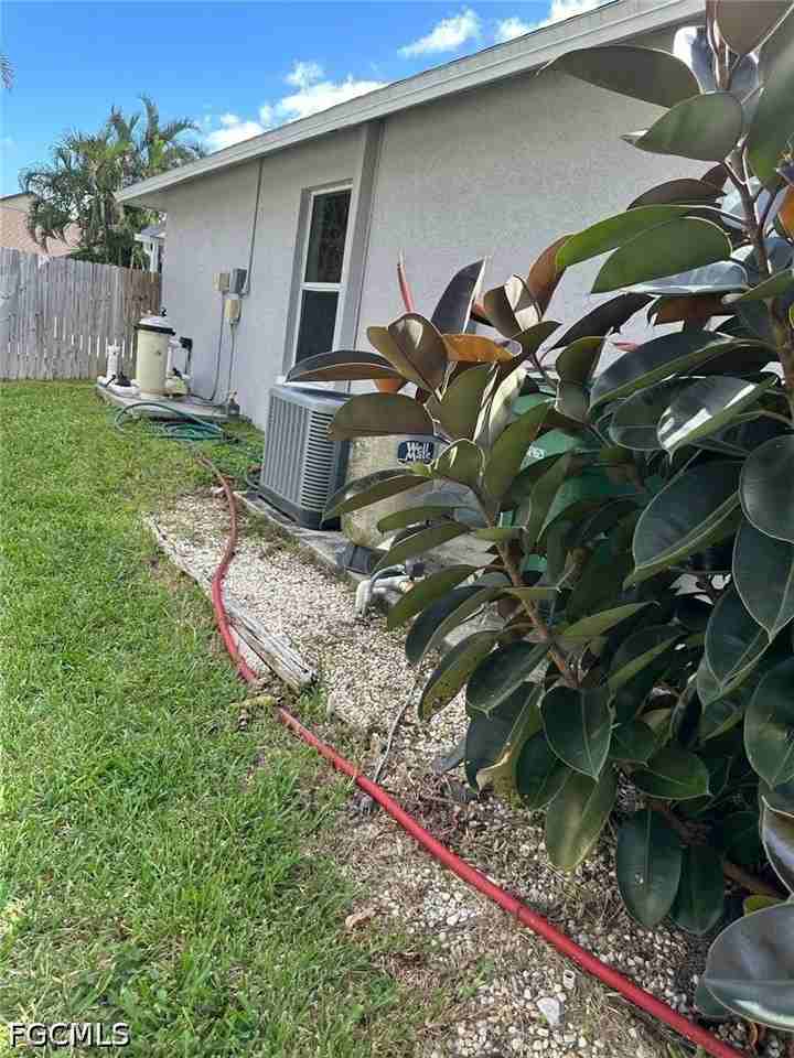 3933 Sw 25th Pl - Photo 3 of 17