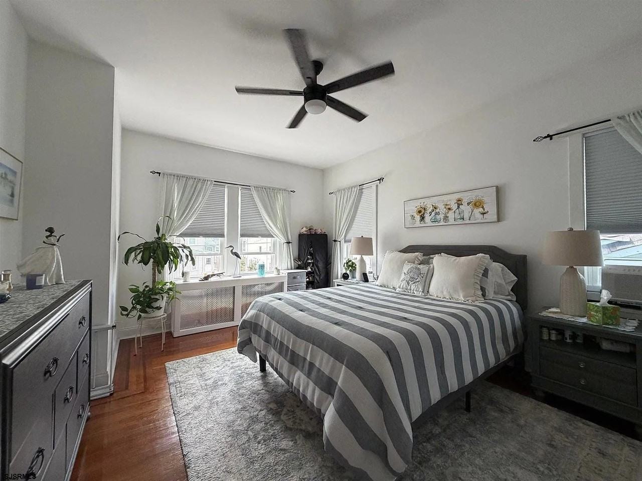 7001 Ventnor Ave - Photo 6 of 18