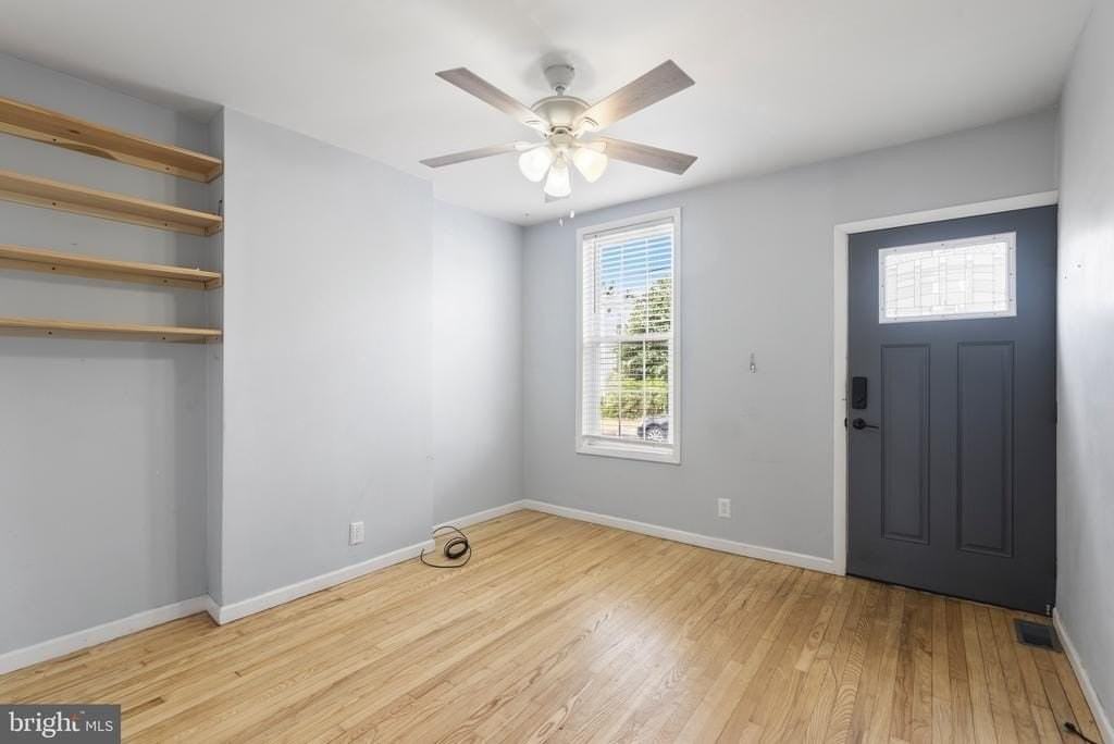 2625 Coral St - Photo 4 of 16