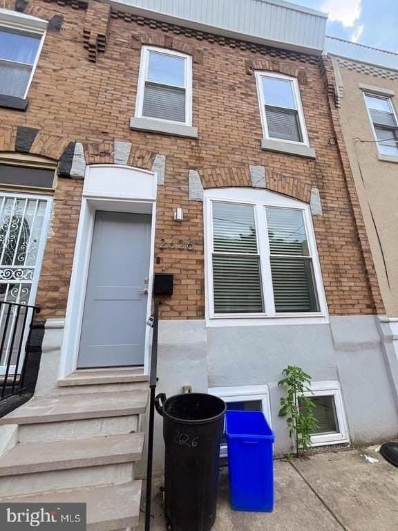2626 Gerritt St - Photo 2 of 21