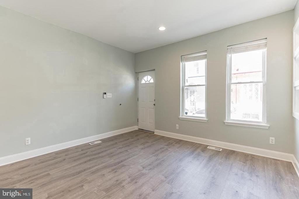 1912 Fontain St - Photo 2 of 17