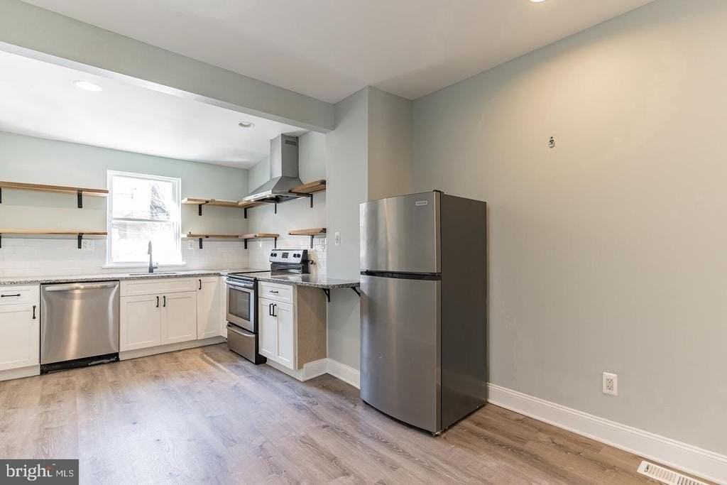 1912 Fontain St - Photo 4 of 17