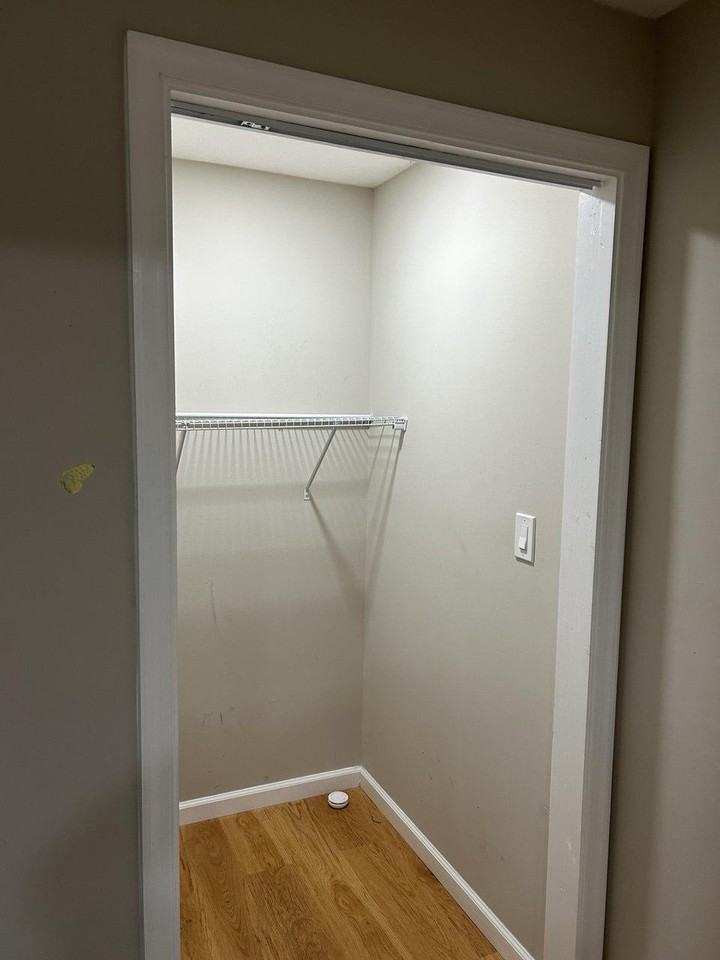 Glenmore Dr - Photo 7 of 11