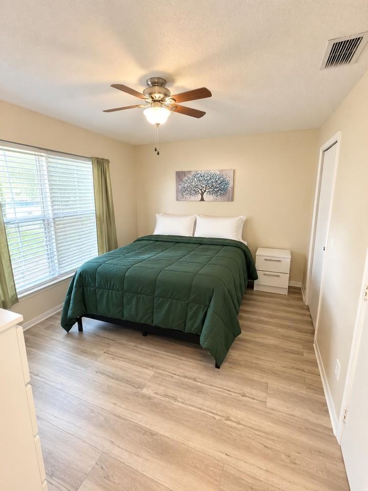 Foxwood Dr - Photo 5 of 13