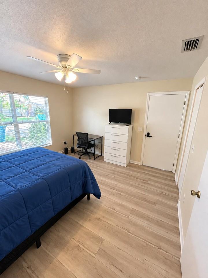 Foxwood Dr - Photo 6 of 13
