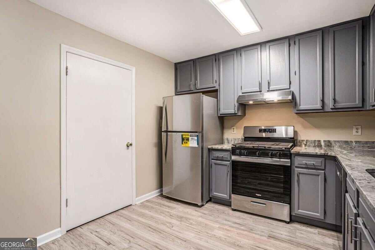 3602 Hopkins Ct - Photo 4 of 15